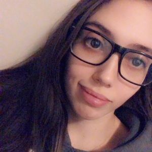 Meet your Posher, Courtney